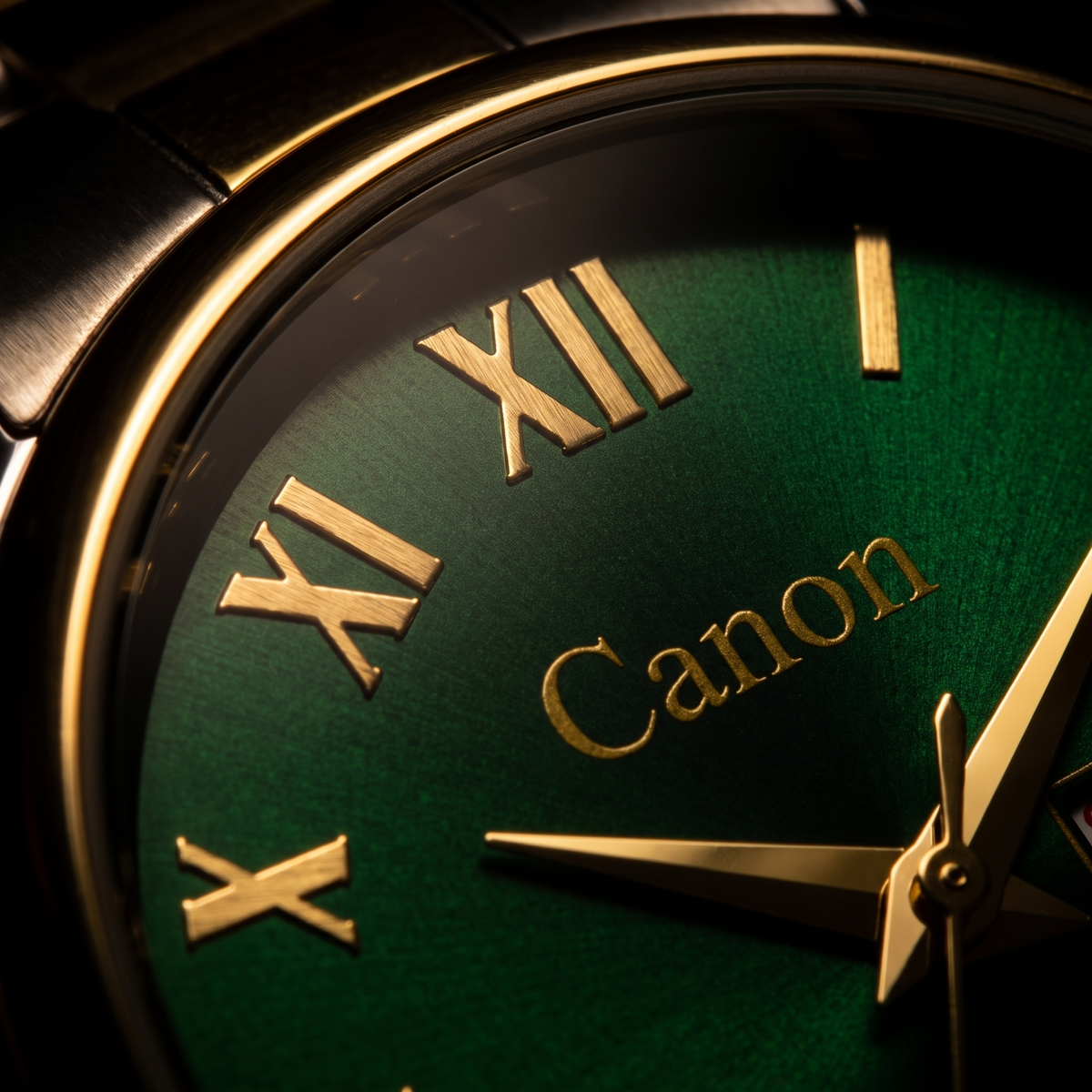 Luxury Maha Vastu Green Dial with Roman Numerals Dual-Tone Watch for Men CN- 519